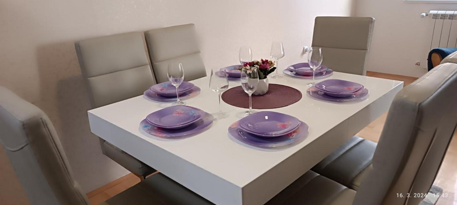 Apartman Lara Пирот Екстериор снимка