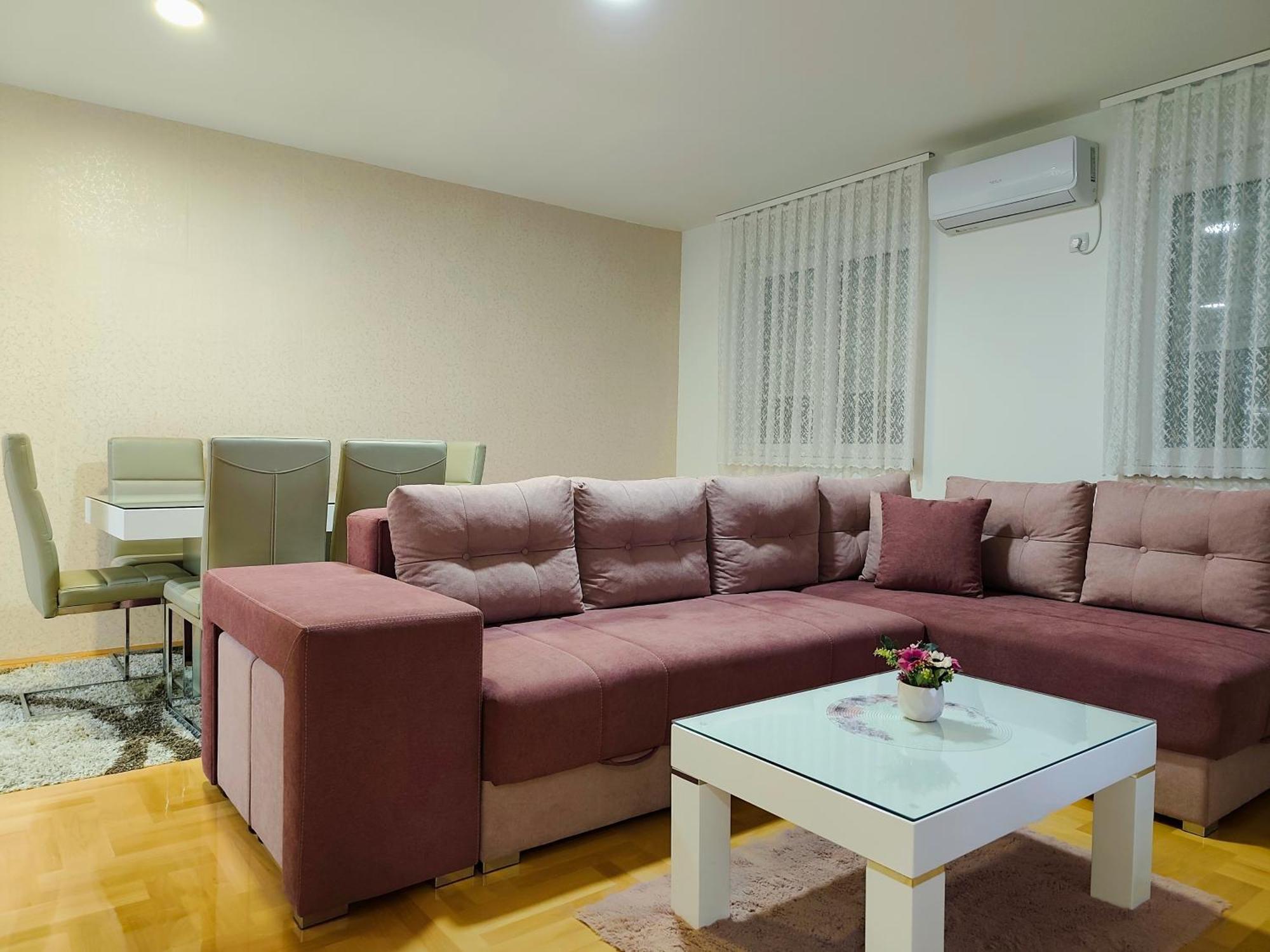 Apartman Lara Пирот Екстериор снимка